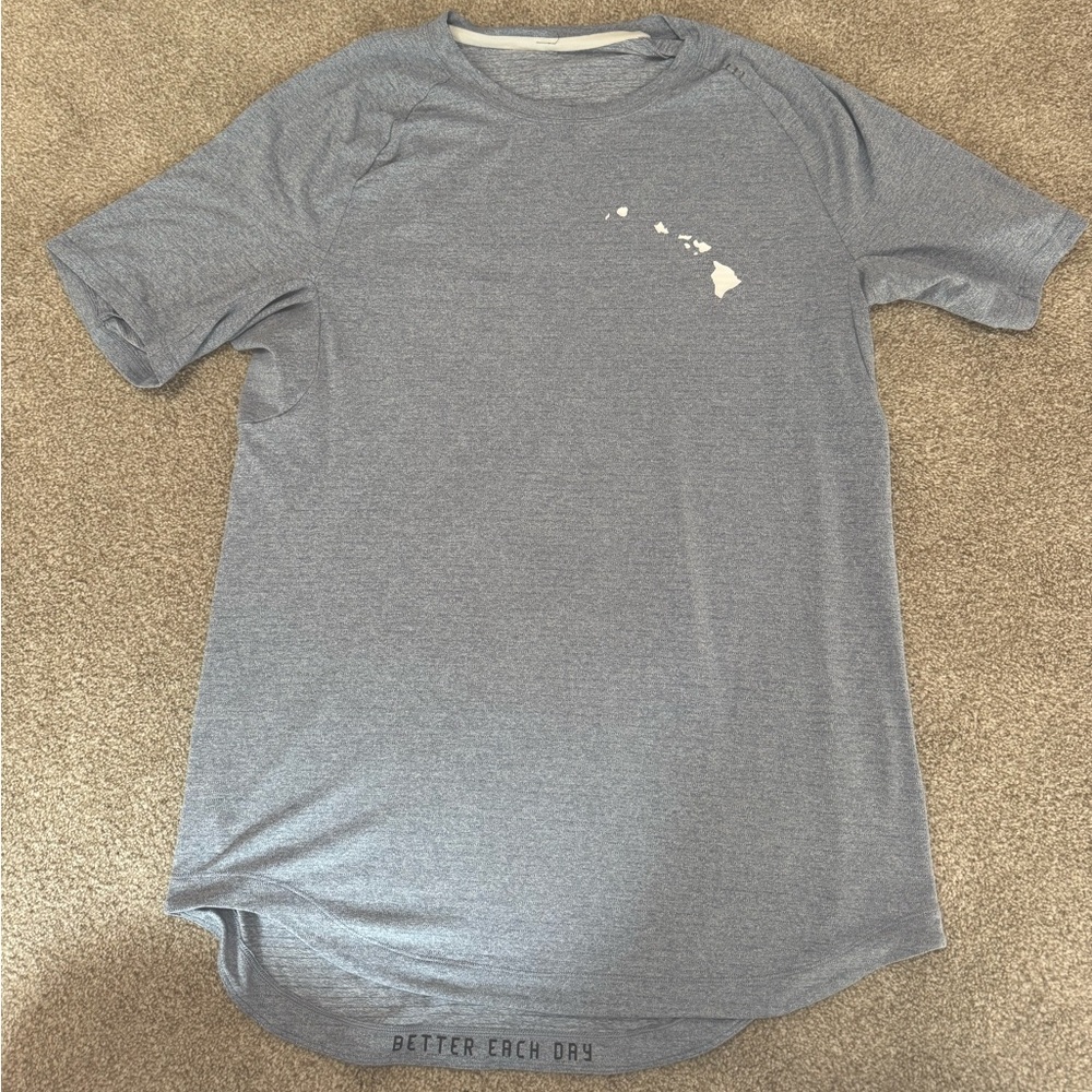 *RARE* Lululemon Hawaii Decal Drysense Short Sleeve